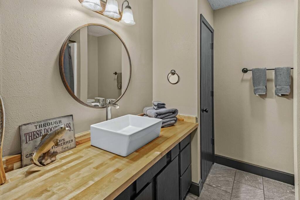Stonegate Lodge Bear'S Den Kitchen, Pool, Firepit, Wifi ,Smart Tvs 尤里卡斯普林斯 外观 照片